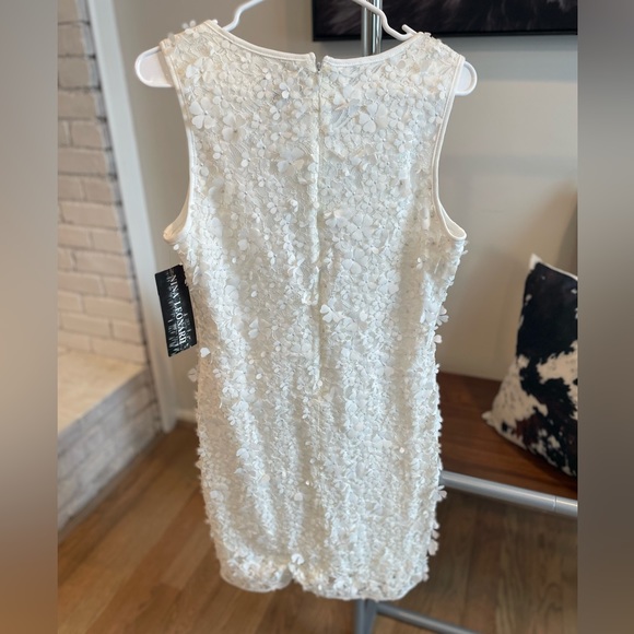 Dress - Picture 3 of 3